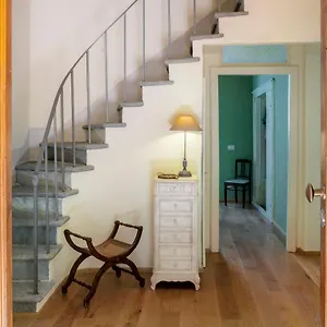 https://stence-apartment.it-tuscanyhotel.com