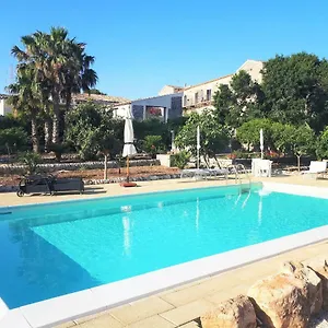 https://agriturismo-villa-flavia-casa-serrafiori.sicilyhotelsitaly.net