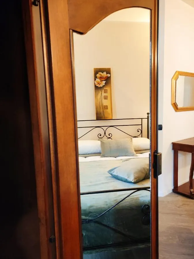 Nocleg ze śniadaniem Bed and Breakfast Il Sole Di Baggio Mediolan Włochy